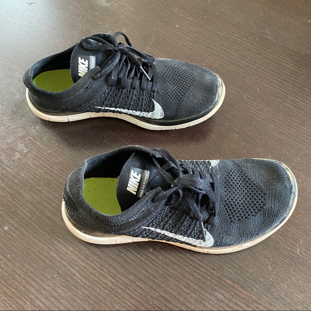 Nike Flyknit Sneakers- 8.5